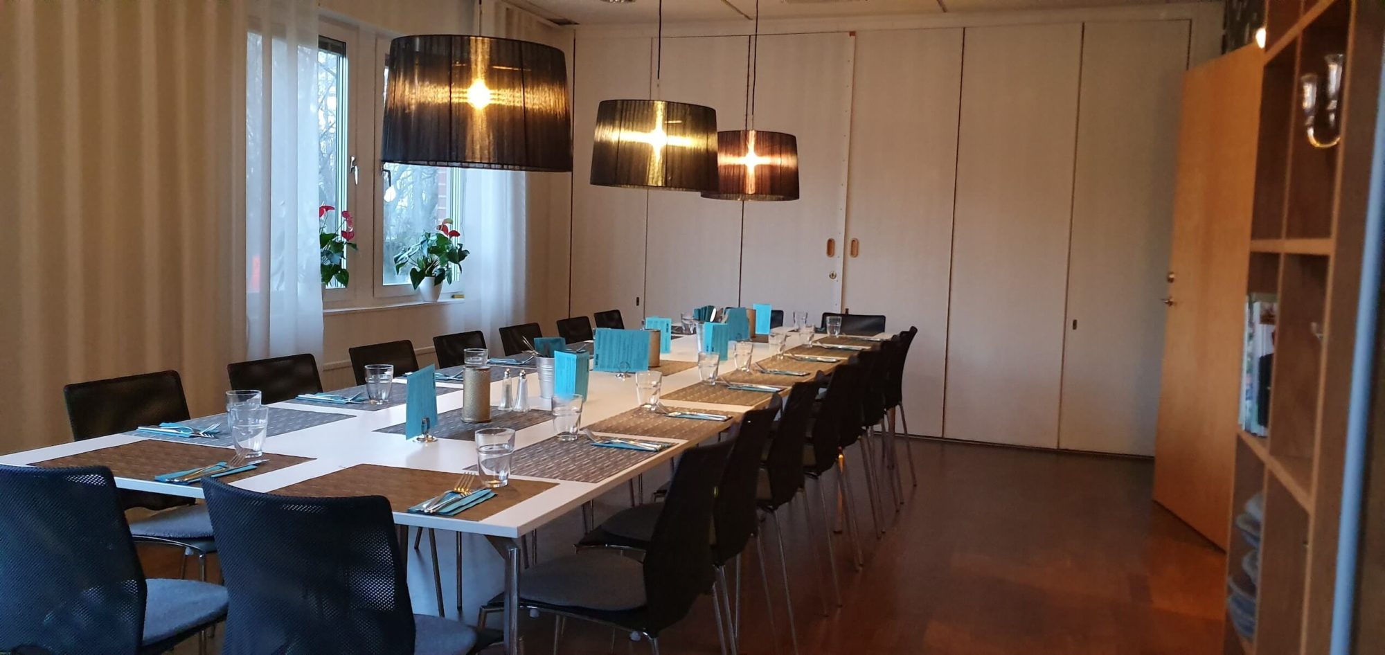 Perfekt för affärslunch samtidigt som du har möte samt mindre, informella möten.